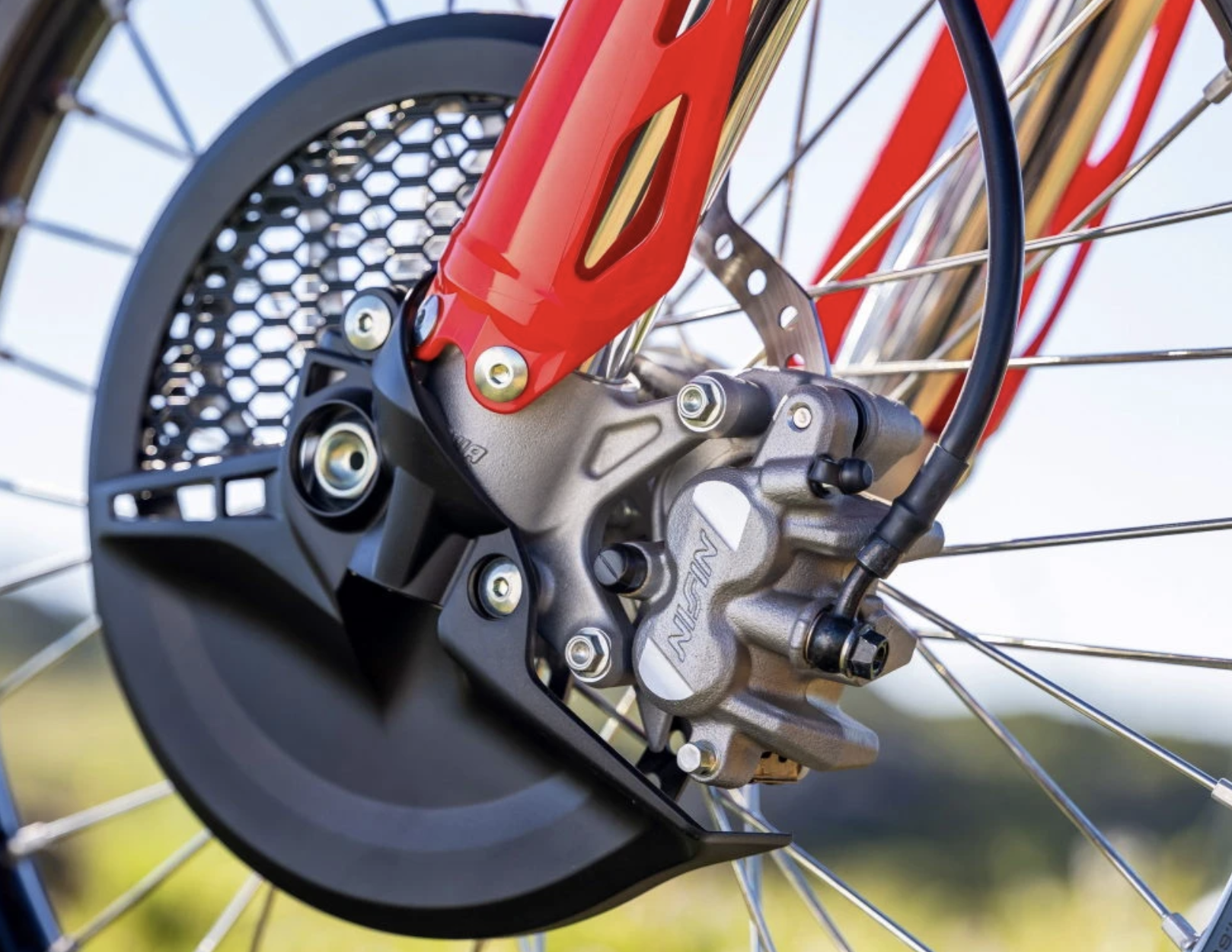 Étrier de frein avant Nissin et disque protégé de la Honda CRF 250